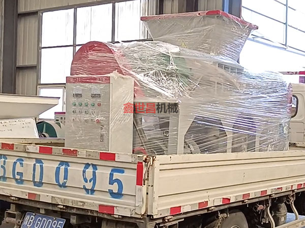 600型双轴撕碎机