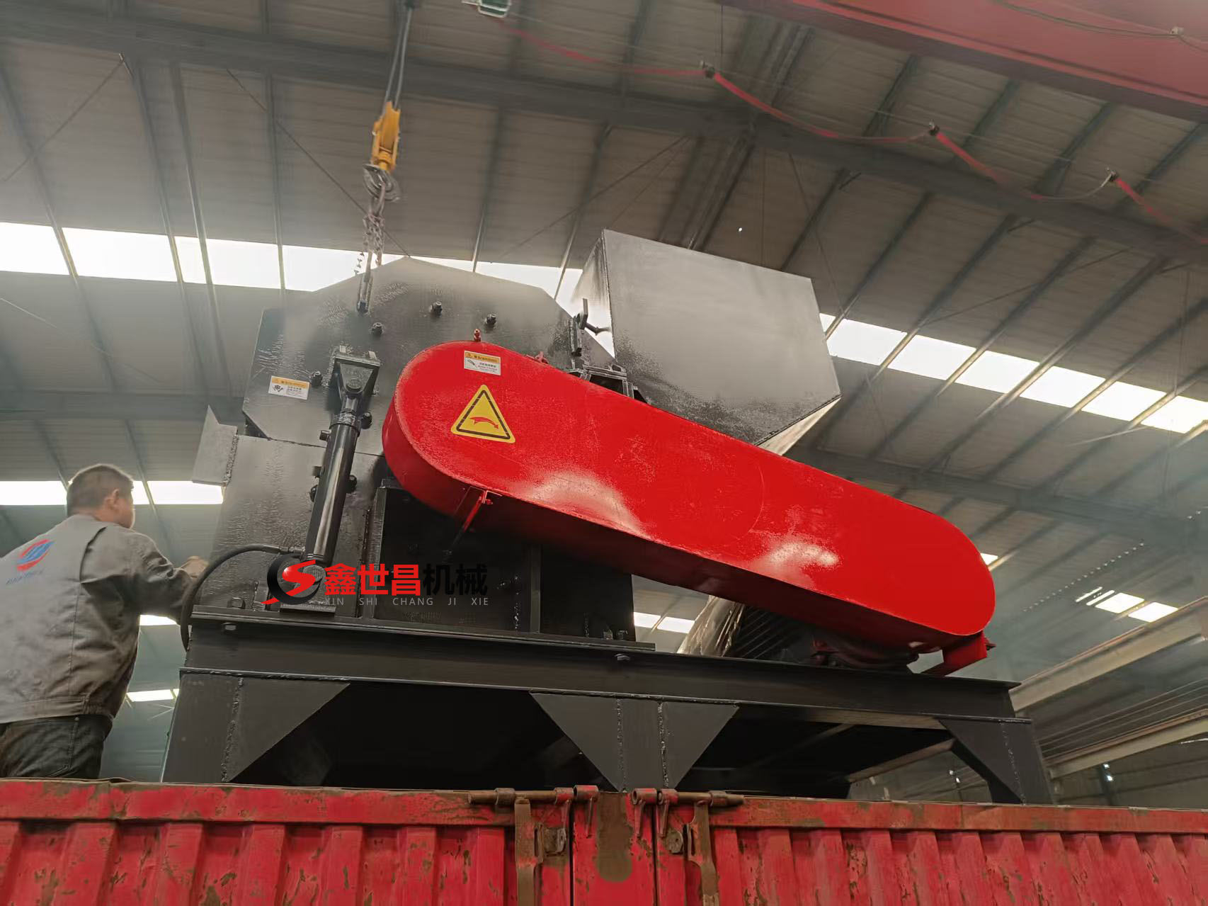 四川广元1000型金属破碎机发货现场